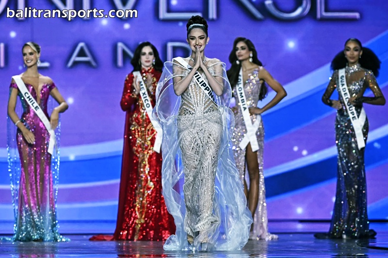 Manalo reacts as the top five is announced during the 2025 Miss Universe final on November 21, 2025.